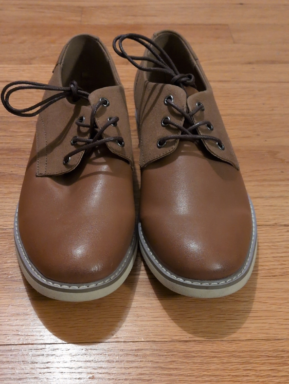 Men's Tan Derby Shoes with Suede Accents